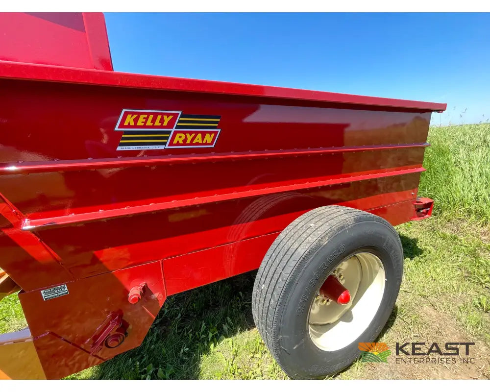 Kelly Ryan 4x10 Feed Wagon - 115 Bushel Capacity 48’’ Discharge Height Fuel Trailers