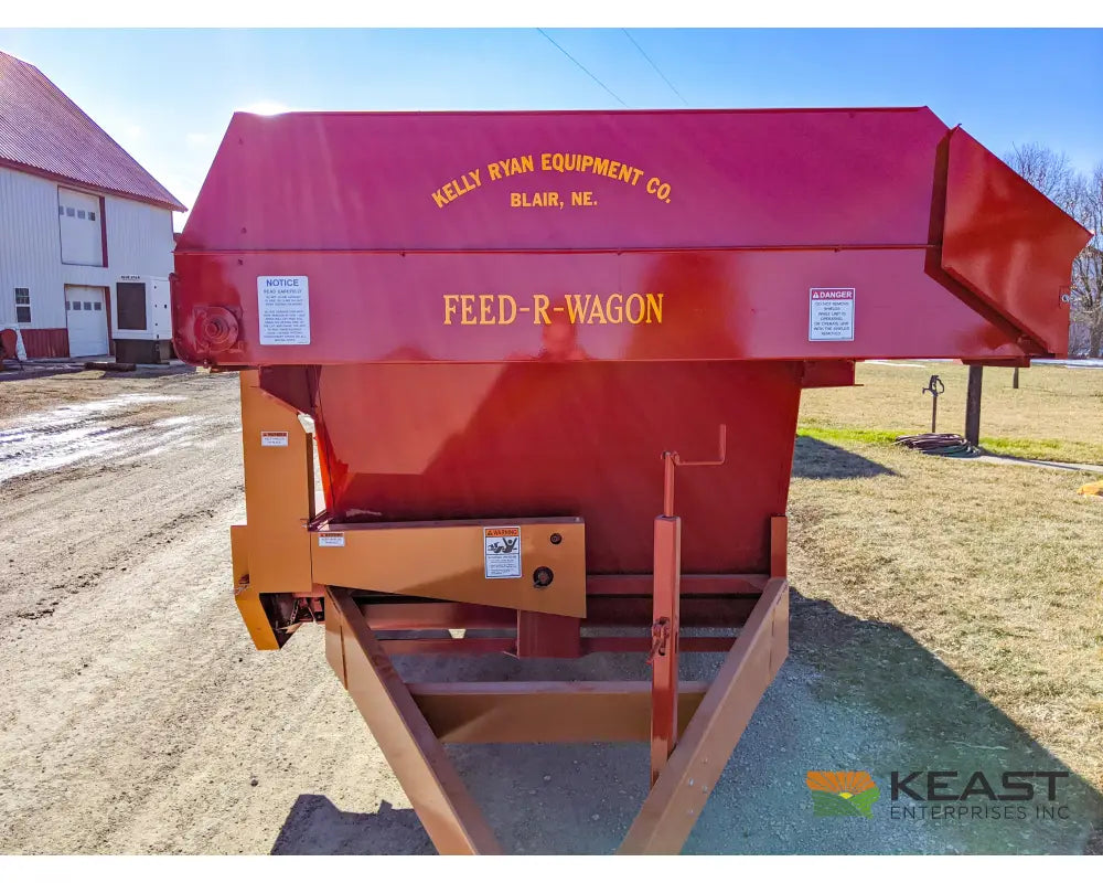 Kelly Ryan 5x12 Feed Wagon 190 Bushel Capacity 48’’ Discharge Height Leaf Springs Fuel Trailers