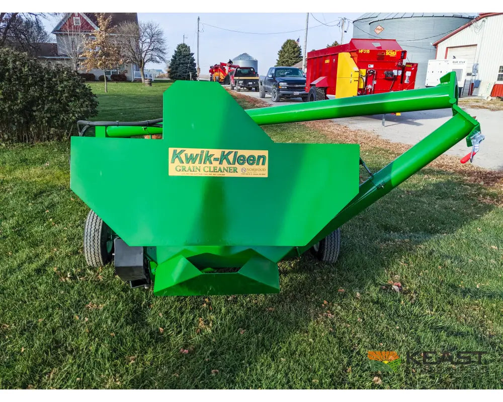 Kwik Kleen 772 Grain Cleaner - Up to 2,500 BPH Capacity Hydraulic Drive Grain Cleaner