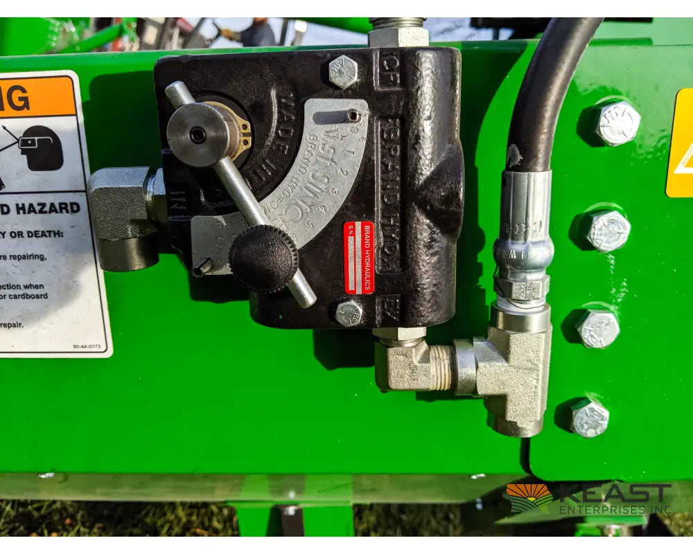 Kwik Kleen 772 Grain Cleaner - Up to 2,500 BPH Capacity Hydraulic Drive Grain Cleaner