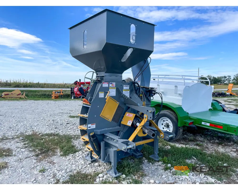 Lankota Corn Cracker Hammer Mill - Up to 2,600 BPH Capacity Hydraulic Chute Control Hammer Mill