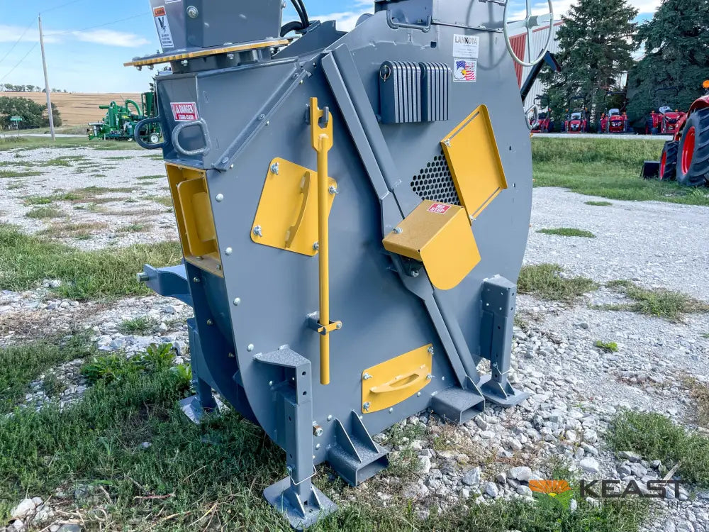 Lankota Corn Cracker Hammer Mill - Up to 2,600 BPH Capacity Hydraulic Chute Control Hammer Mill