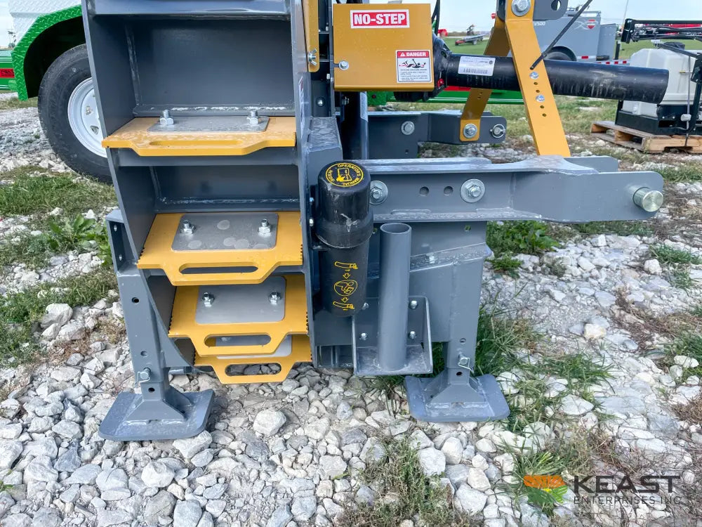Lankota Corn Cracker Hammer Mill - Up to 2,600 BPH Capacity Hydraulic Chute Control Hammer Mill