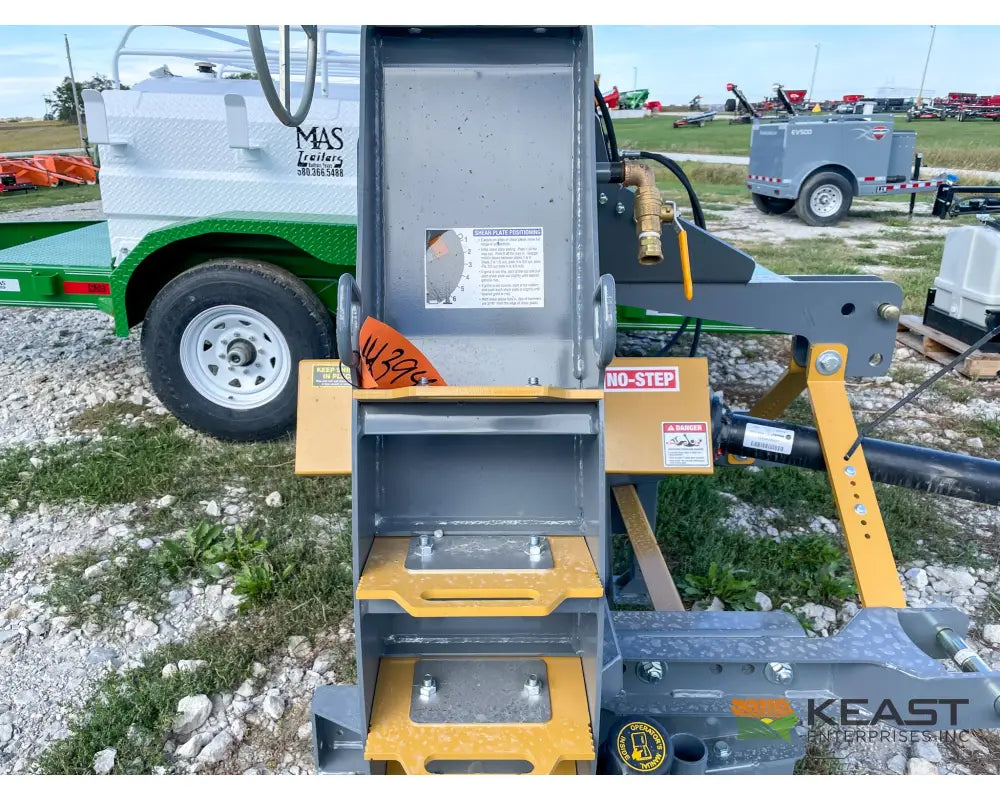 Lankota Corn Cracker Hammer Mill - Up to 2,600 BPH Capacity Hydraulic Chute Control Hammer Mill