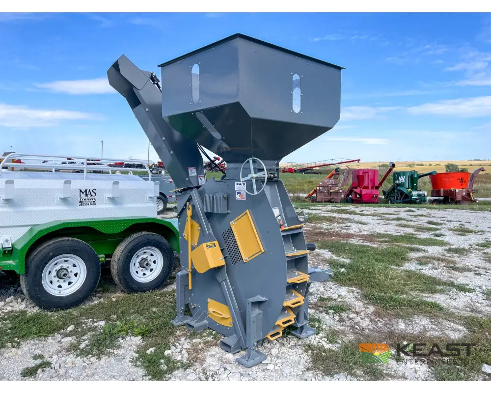 Lankota Corn Cracker Hammer Mill - Up to 2,600 BPH Capacity Hydraulic Chute Control Hammer Mill