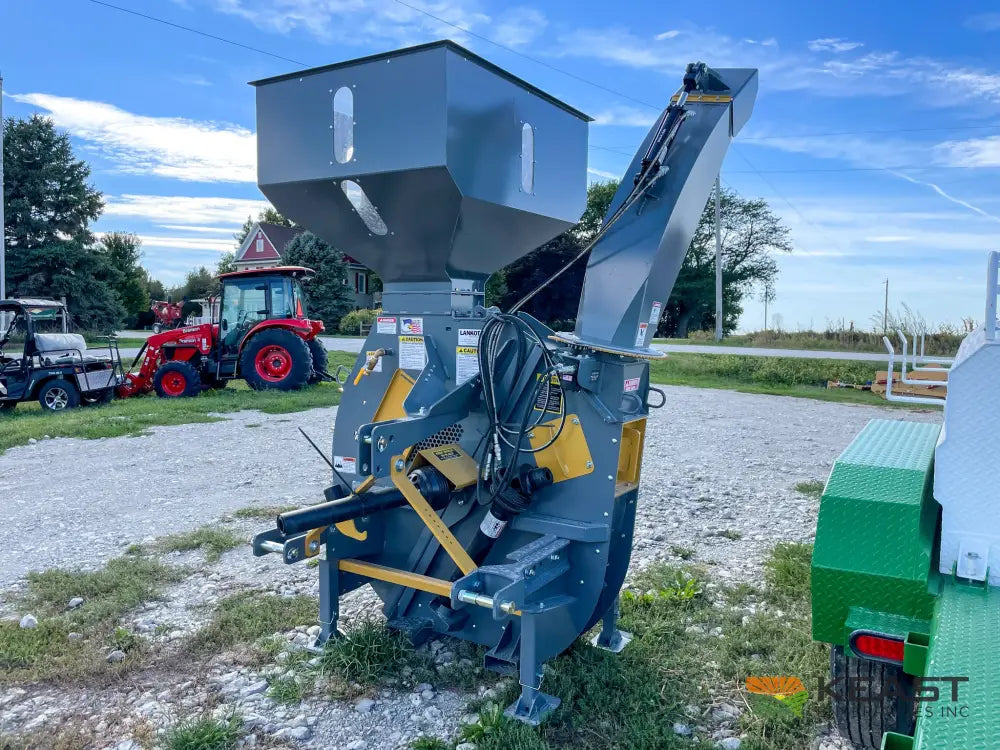 Lankota Corn Cracker Hammer Mill - Up to 2,600 BPH Capacity Hydraulic Chute Control Hammer Mill