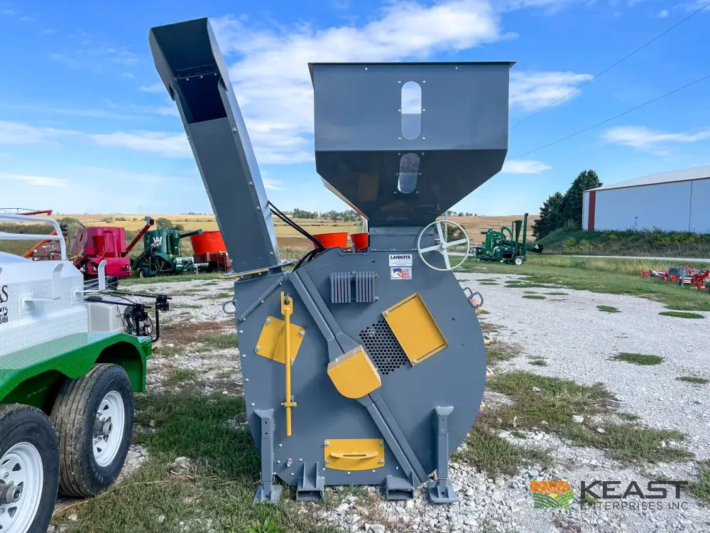Lankota Corn Cracker Hammer Mill - Up to 2,600 BPH Capacity Hydraulic Chute Control Hammer Mill