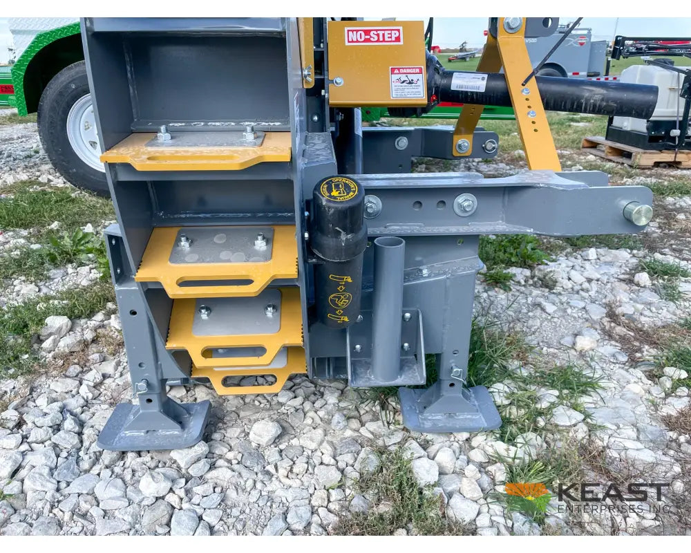 Lankota Corn Cracker Hammer Mill - Up to 2,600 BPH Capacity Hydraulic Chute Control Hammer Mill