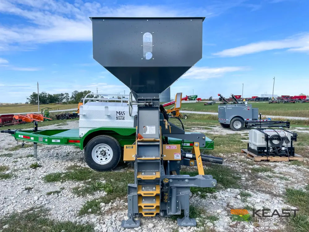 Lankota Corn Cracker Hammer Mill - Up to 2,600 BPH Capacity Hydraulic Chute Control Hammer Mill
