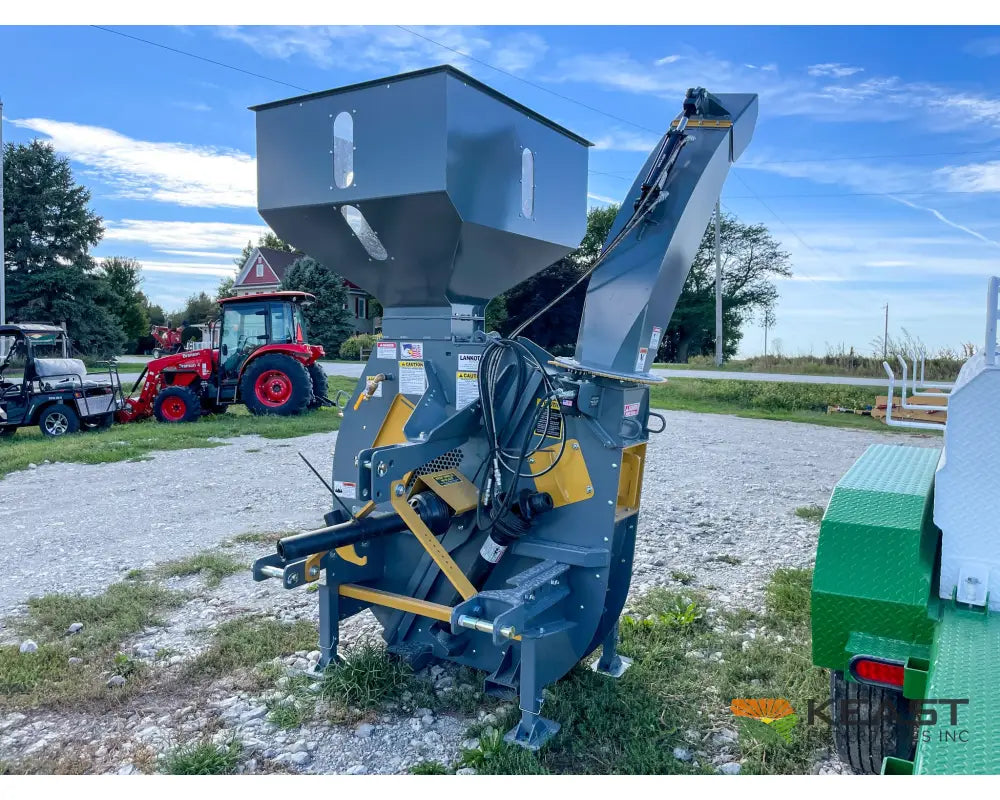 Lankota Corn Cracker Hammer Mill - Up to 2,600 BPH Capacity Hydraulic Chute Control Hammer Mill