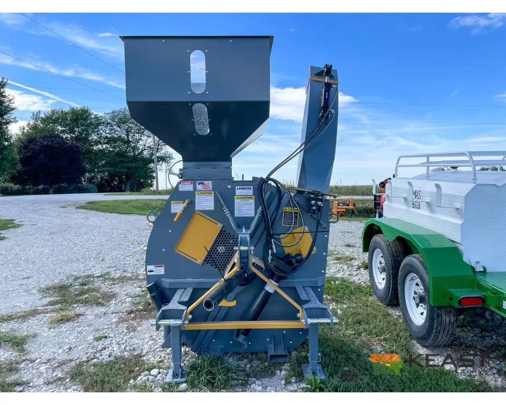 Lankota Corn Cracker Hammer Mill - Up to 2,600 BPH Capacity Hydraulic Chute Control Hammer Mill