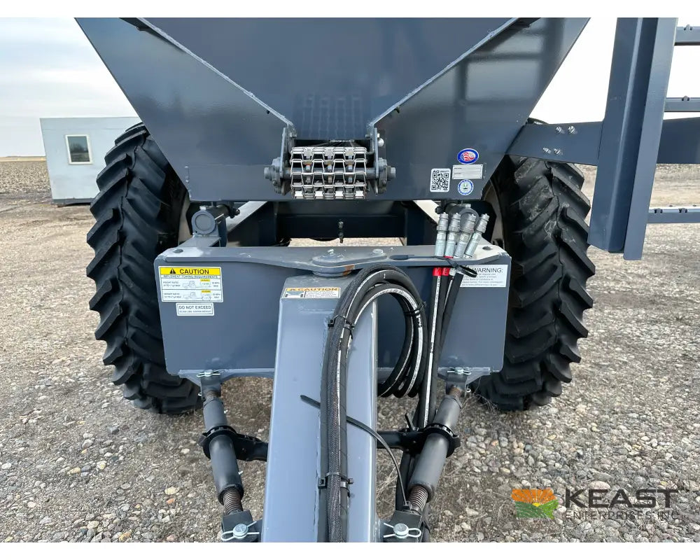Loftness F810 Fertilizer Spreader - 8-Ton Capacity Rate Control Module Scales Fertilizer Spreaders
