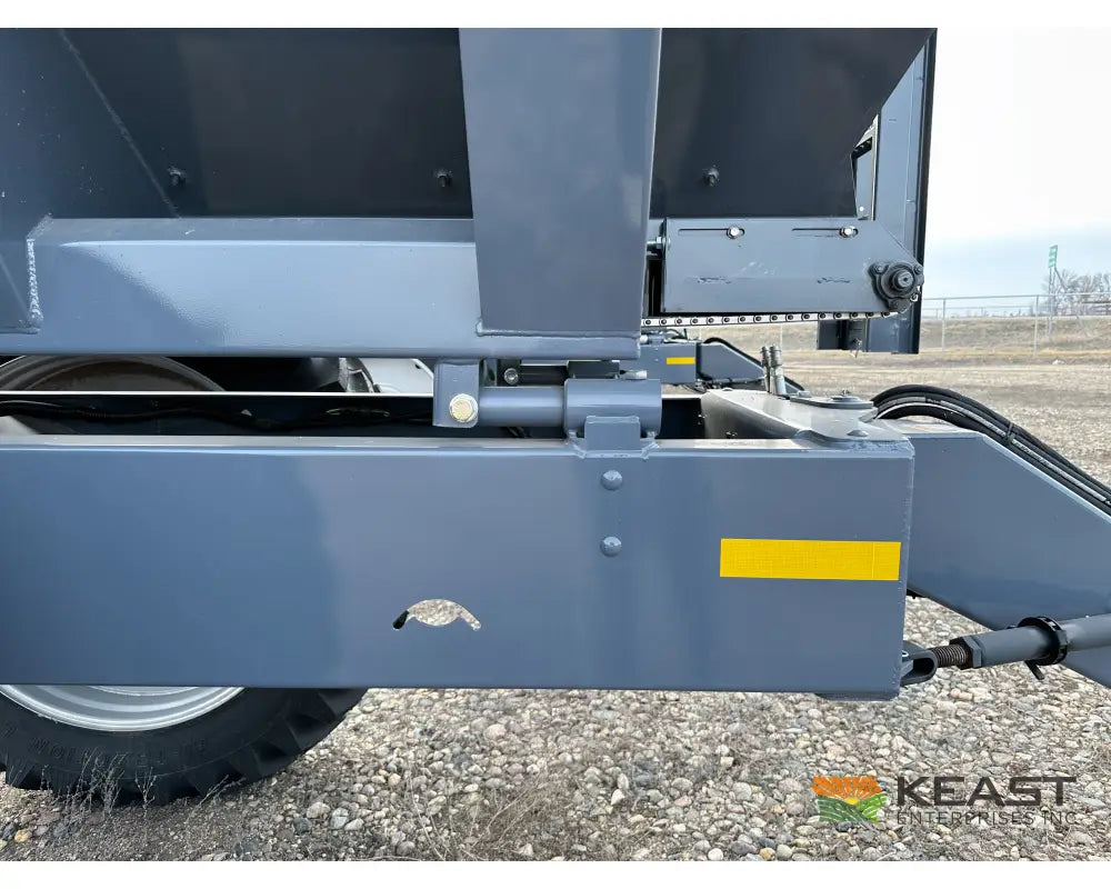 Loftness F810 Fertilizer Spreader - 8-Ton Capacity Rate Control Module Scales Fertilizer Spreaders
