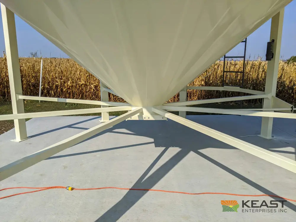 Meridian 1620 Smoothwall Grain Bin - 16’ Diameter 4118 Bushel Capacity Powder Coated Smoothwall Bins