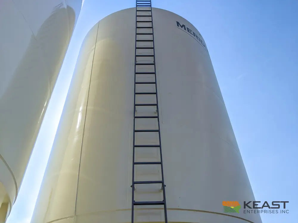 Meridian 1620 Smoothwall Grain Bin - 16’ Diameter 4118 Bushel Capacity Powder Coated Smoothwall Bins