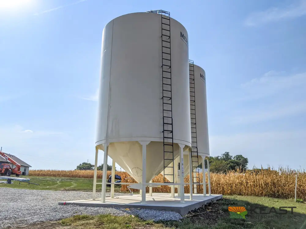 Meridian 1620 Smoothwall Grain Bin - 16’ Diameter 4118 Bushel Capacity Powder Coated Smoothwall Bins