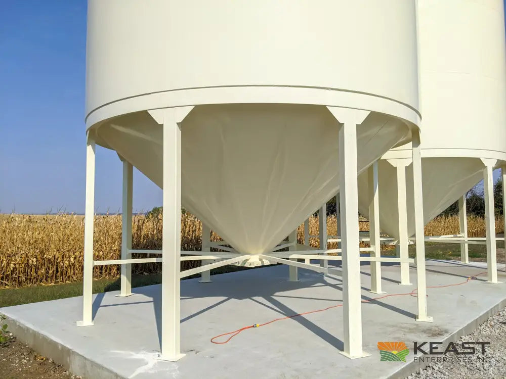 Meridian 1620 Smoothwall Grain Bin - 16’ Diameter 4118 Bushel Capacity Powder Coated Smoothwall Bins
