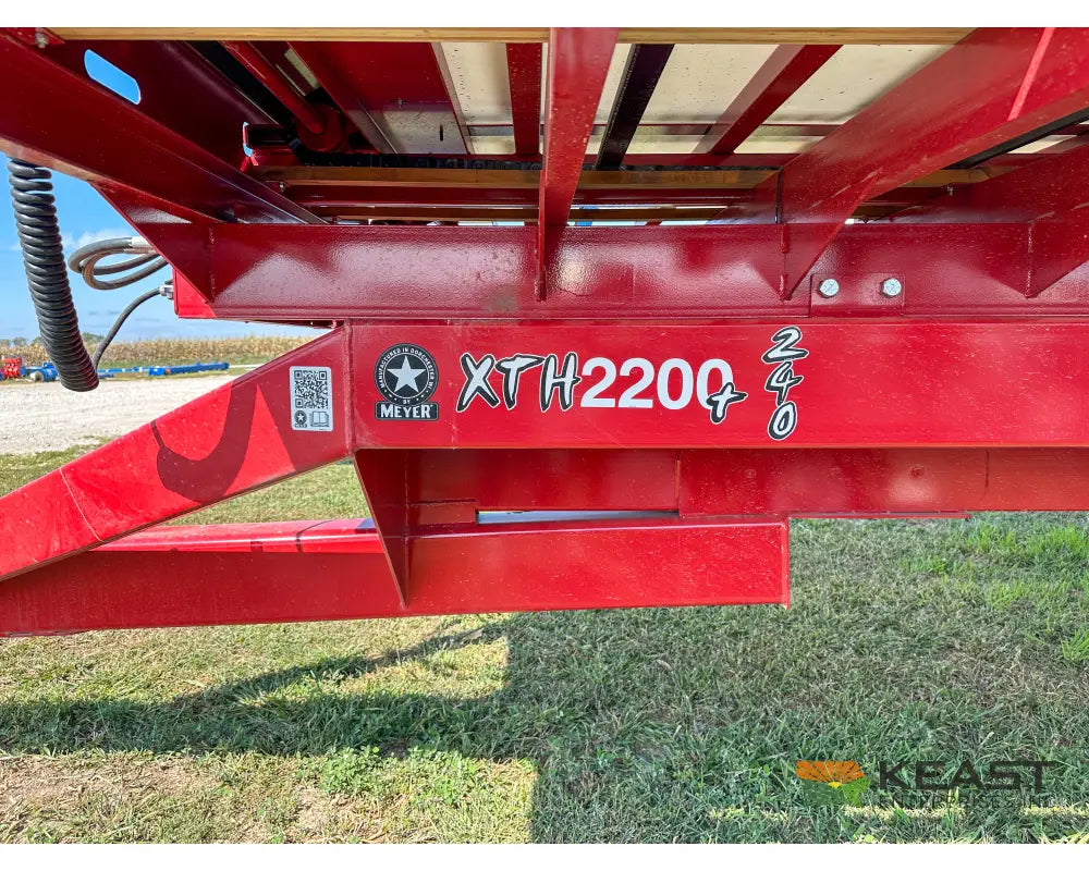Meyer 8124RT Chainfloor Forage Trailer Rear Unload High Gate Forage Trailers