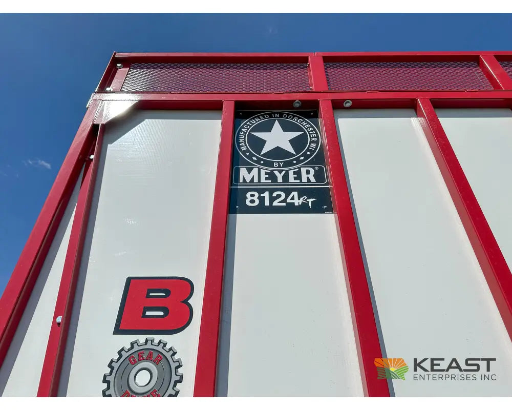 Meyer 8124RT Chainfloor Forage Trailer Rear Unload High Gate Forage Trailers