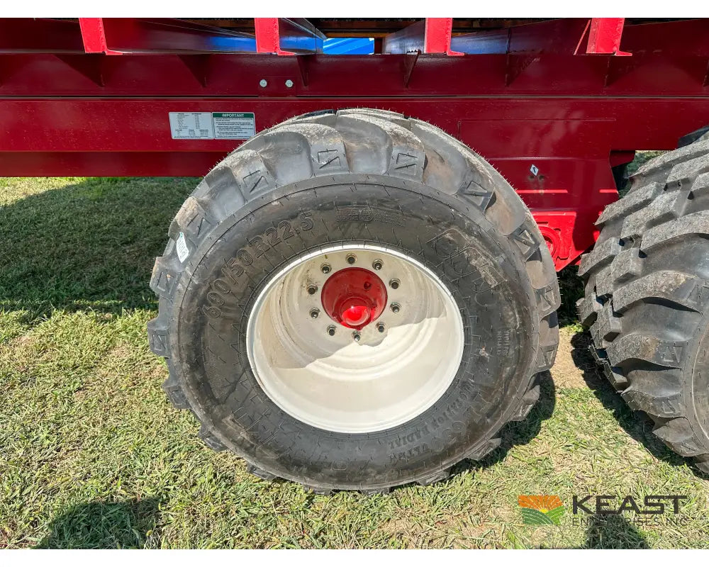 Meyer 8124RT Chainfloor Forage Trailer Rear Unload High Gate Forage Trailers