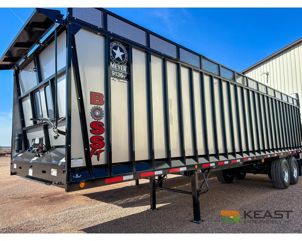 Meyer 9136RT Chainfloor Forage Trailer - Rear Unload Stainless Steel Sides Forage Trailers