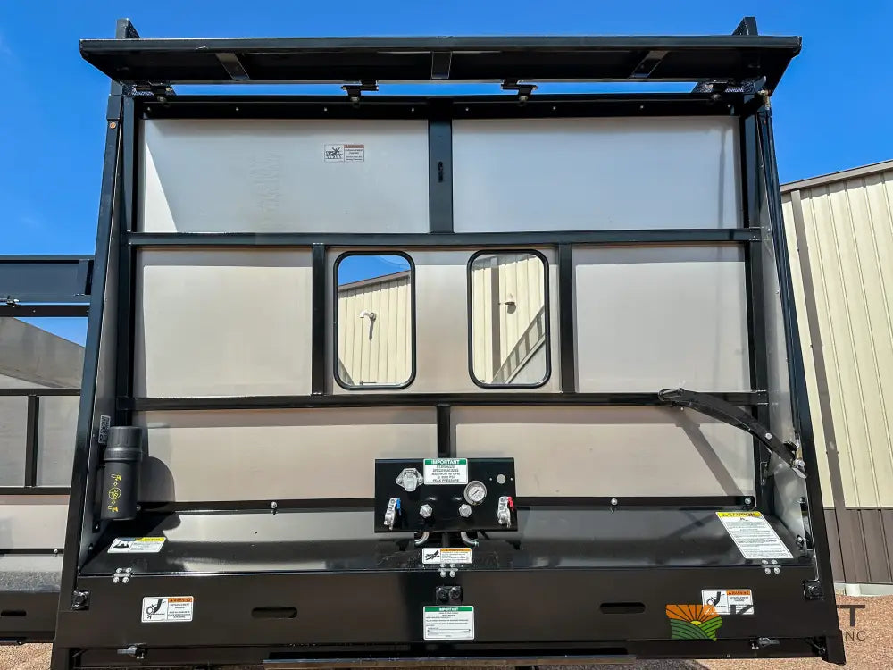 Meyer 9136RT Chainfloor Forage Trailer - Rear Unload Stainless Steel Sides Forage Trailers