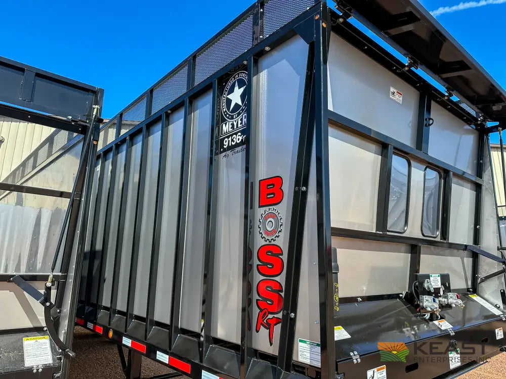 Meyer 9136RT Chainfloor Forage Trailer - Rear Unload Stainless Steel Sides Forage Trailers