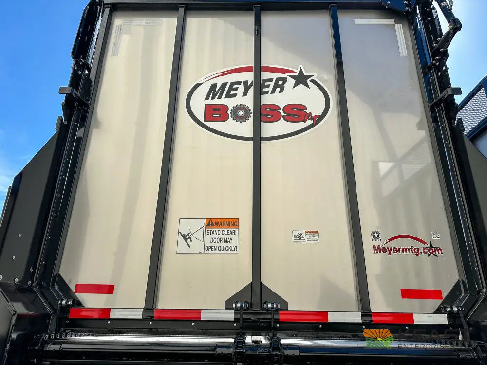 Meyer 9136RT Chainfloor Forage Trailer - Rear Unload Stainless Steel Sides Forage Trailers