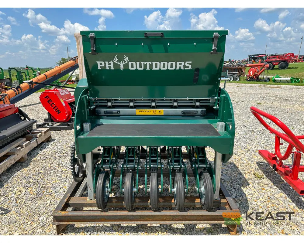 PH Outdoors G3 3’ No Till Drill - 5 Rows 7.5’’ Spacing Great for Food Plots Hunting and Farms Drills and Seeders