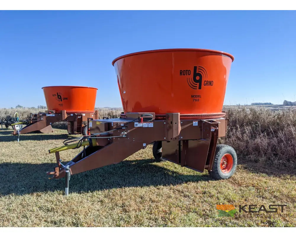 Roto Grind 760 Tub Grinder 10 Bale Per Hour Capacity 7’’ Hammer Mill Bale Processors