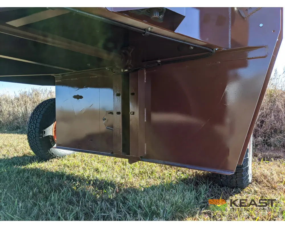 Roto Grind 760 Tub Grinder 10 Bale Per Hour Capacity 7’’ Hammer Mill Bale Processors