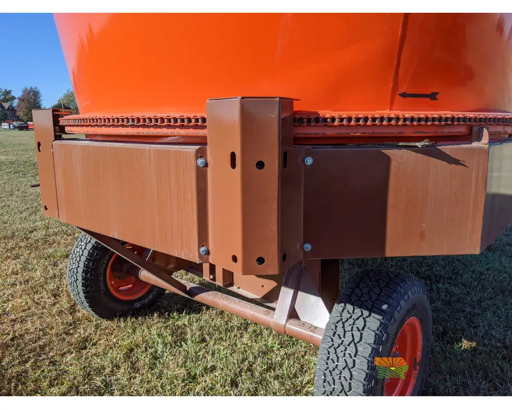 Roto Grind 760 Tub Grinder 10 Bale Per Hour Capacity 7’’ Hammer Mill Bale Processors