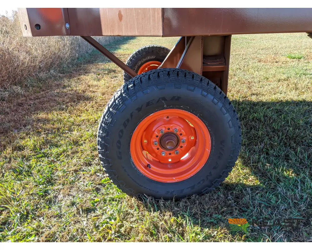 Roto Grind 760 Tub Grinder 10 Bale Per Hour Capacity 7’’ Hammer Mill Bale Processors