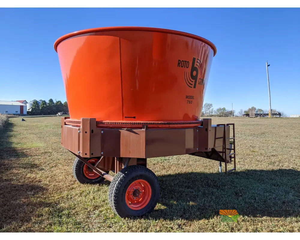 Roto Grind 760 Tub Grinder 10 Bale Per Hour Capacity 7’’ Hammer Mill Bale Processors
