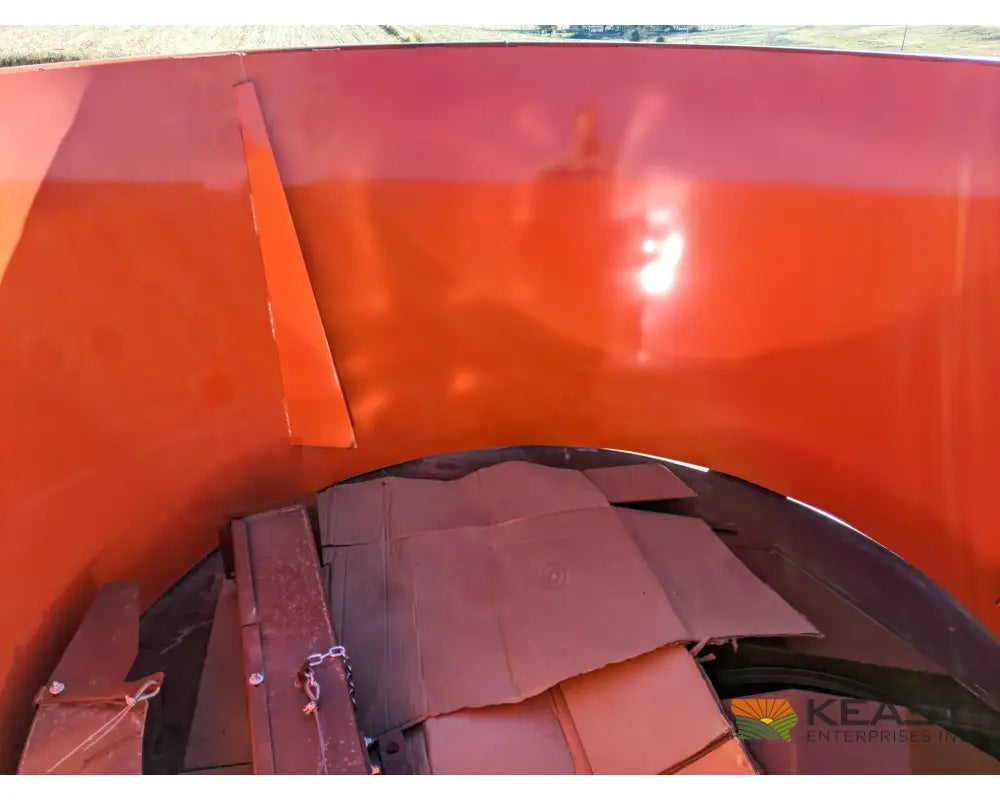 Roto Grind 760 Tub Grinder 10 Bale Per Hour Capacity 7’’ Hammer Mill Bale Processors