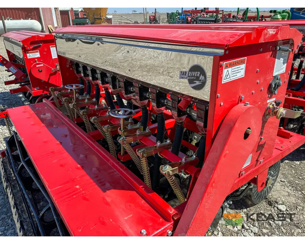 Tar River SAYA507 78’ No Till Drill - 10 Seed Cups 10 Fertilizer Cups Up to 2’’ Working Depth Drills and Seeders