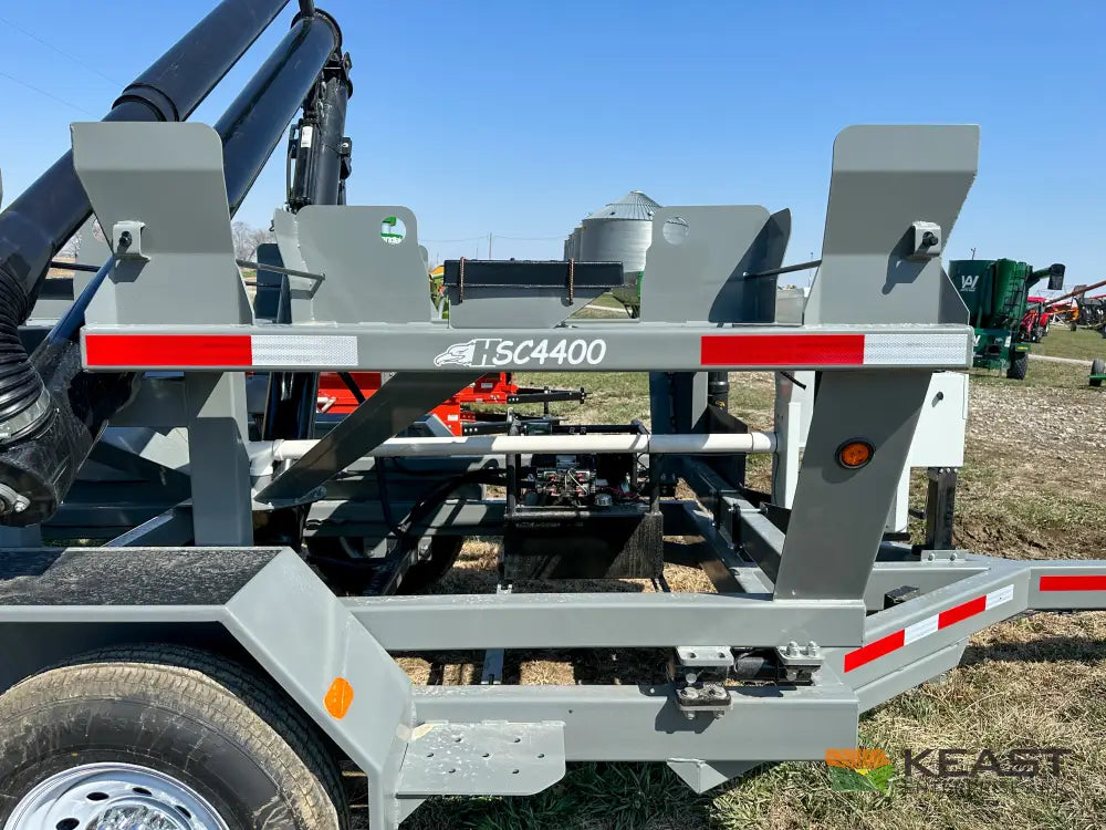 Travis HSC4400 4-Box Seed Tender - 8 HP Electric Start Engine Wireless Remote Scale System Talc Kit Seed Tenders