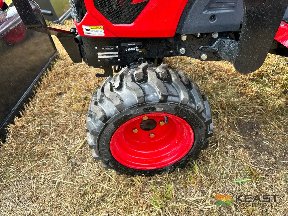 TYM T224H 22 hp Tractor - Hydrostatic Transmission Integrated Loader Tractors