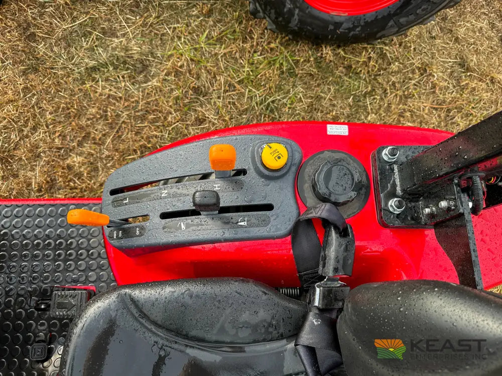 TYM T224H 22 hp Tractor - Hydrostatic Transmission Integrated Loader Tractors