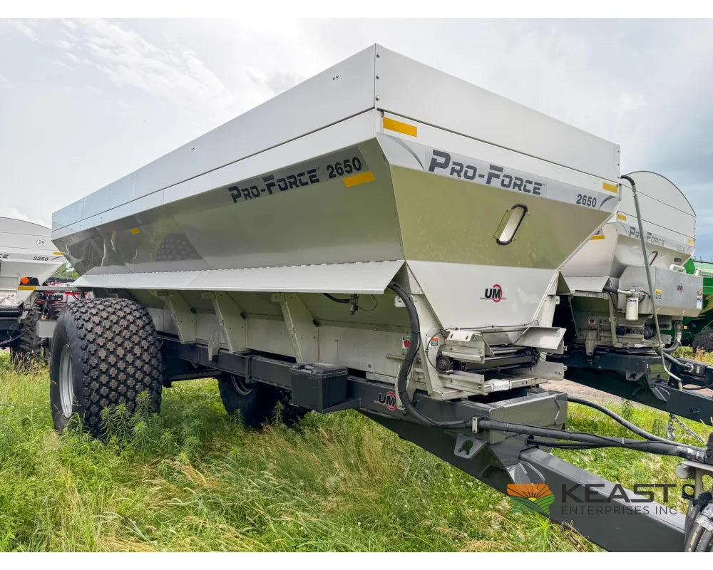 Unverferth Pro-Force 2650 Litter & Compost Spreader 26 Ton Hopper Raven RCM ISOBUS Controller - Fertilizer Spreaders