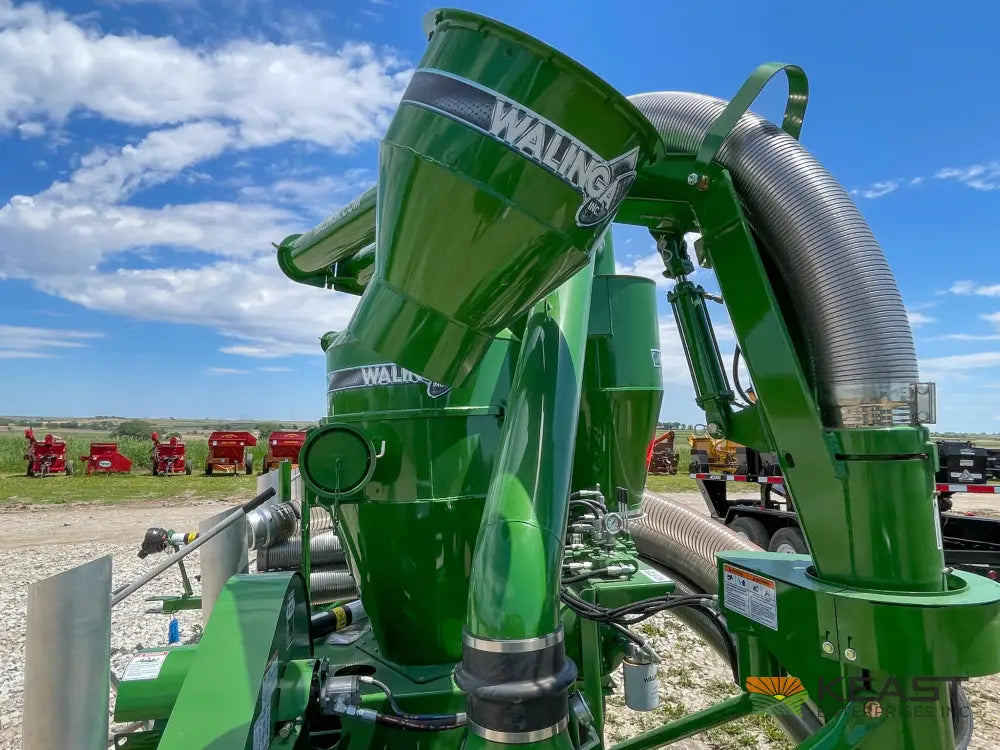 Walinga 7614DLX Grain Vac - Up to 5,500 BPH Capacity Full Pipe Package Grain Vacs