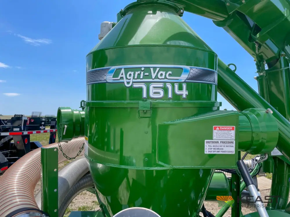 Walinga 7614DLX Grain Vac - Up to 5,500 BPH Capacity Full Pipe Package Grain Vacs