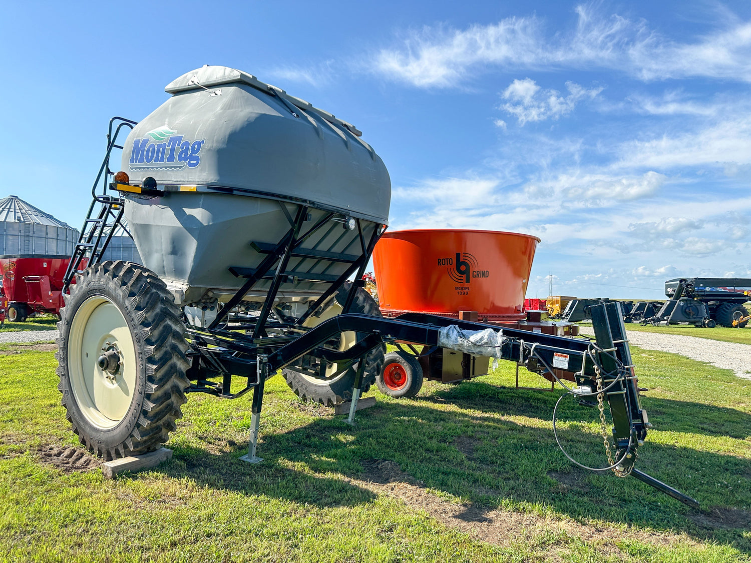 Montag Fertilizer Applicators