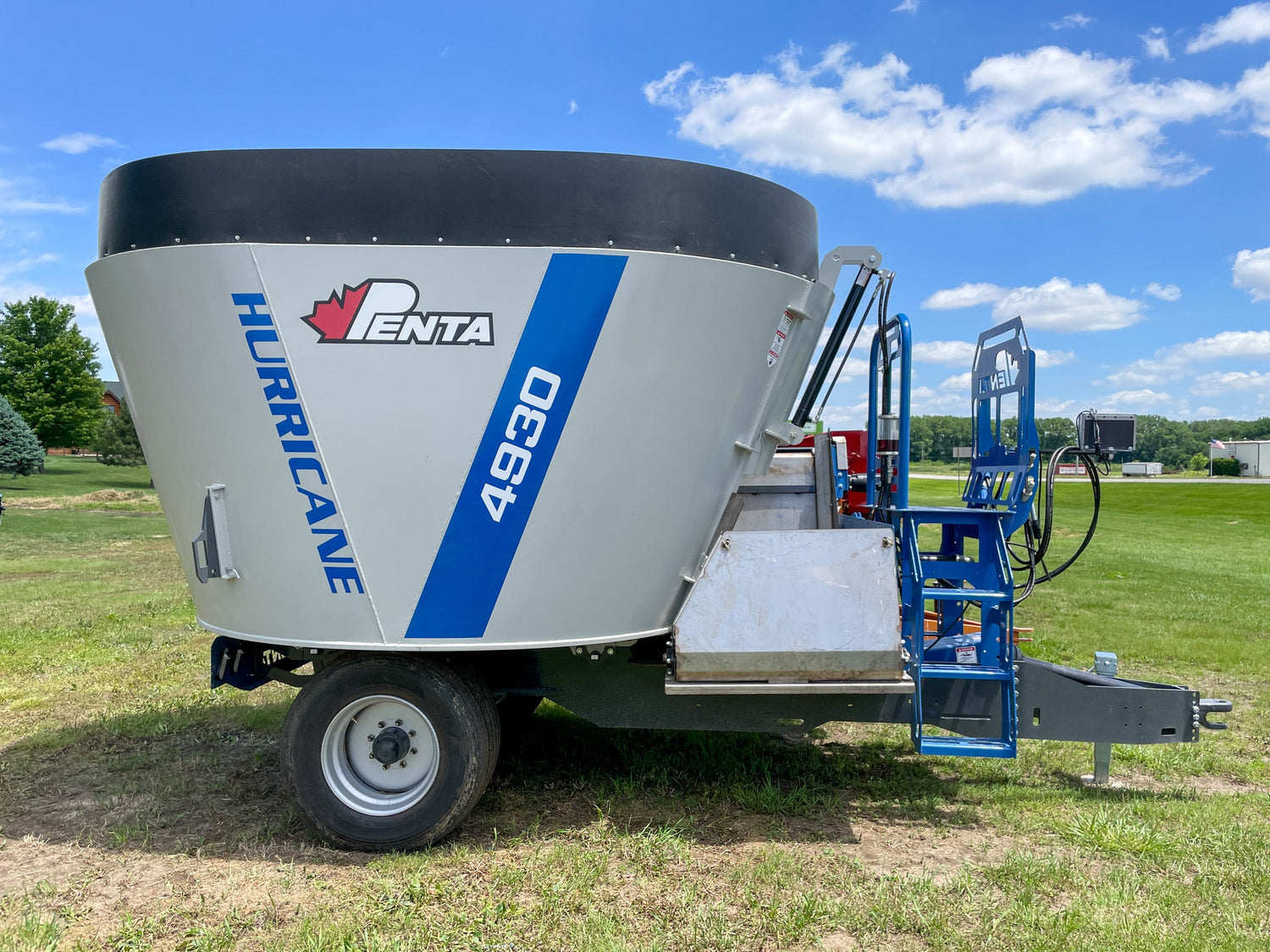 Penta Feed Wagons