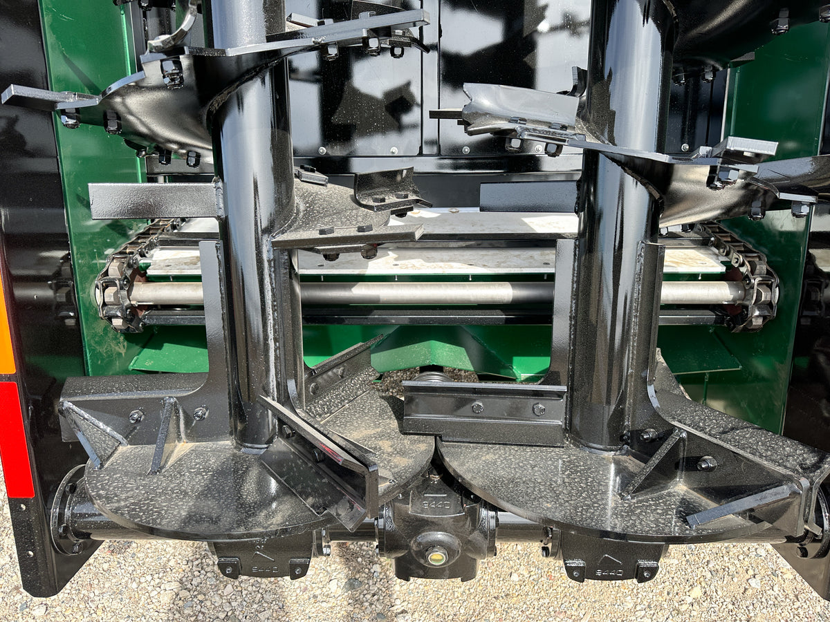 Art's Way X550 lower vertical-beater detail