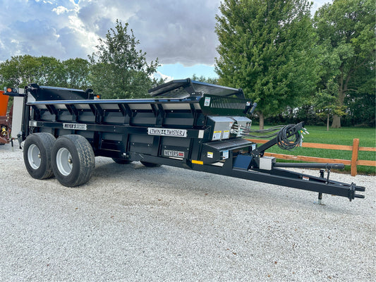 Meyers VB280 Manure Spreader - 280 Cu Ft Capacity Struck, Poly Box