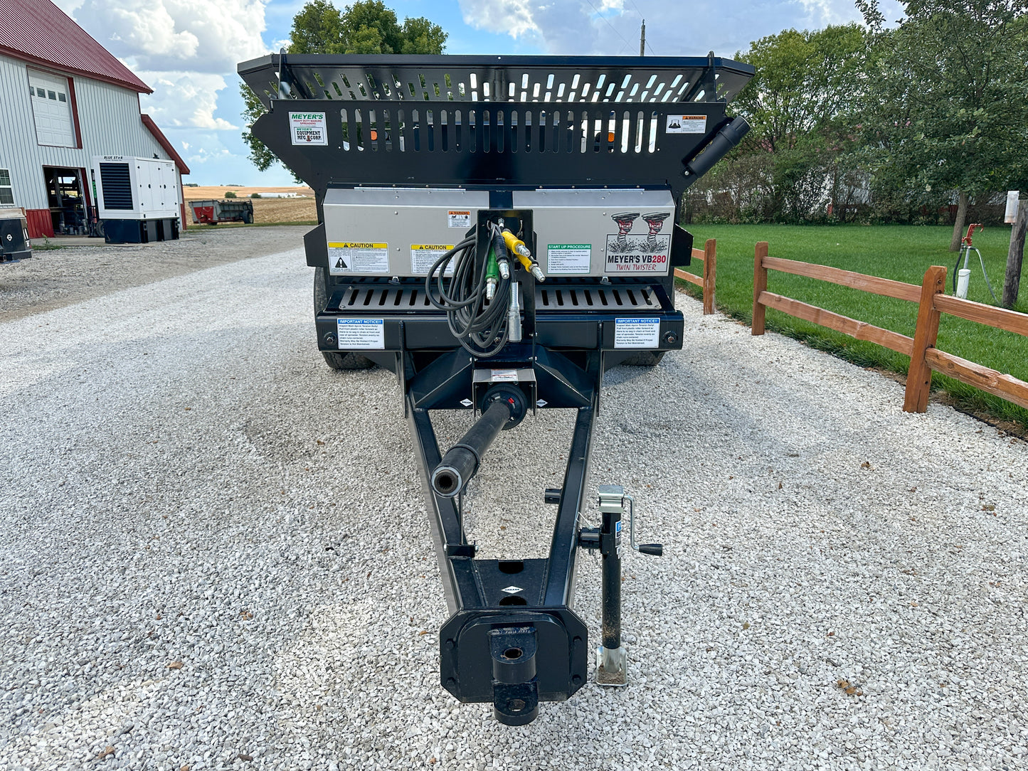Meyers VB280 Manure Spreader - 280 Cu Ft Capacity Struck, Poly Box