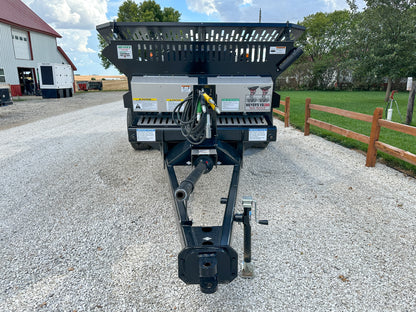 Meyers VB280 Manure Spreader - 280 Cu Ft Capacity Struck, Poly Box