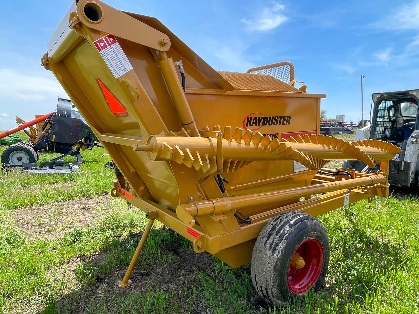 Haybuster 3106 Rock-Eze Rock Picker, 1 Cu Yd Capacity, 80" Dump Height