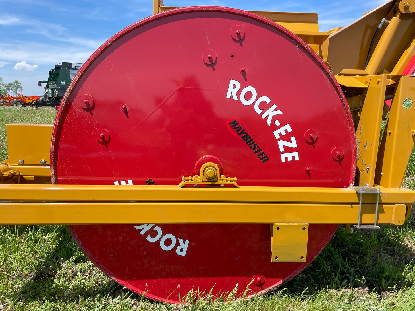 Haybuster 3106 Rock-Eze Rock Picker, 1 Cu Yd Capacity, 80" Dump Height